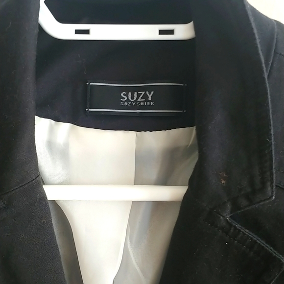 Blazer - Picture 3 of 3